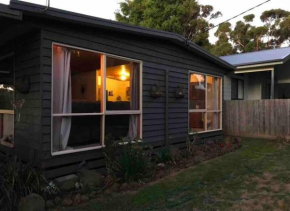 Cedar Palms Pet friendly close to red rocks beach